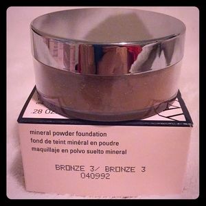May Kay Mineral Powder Foundation - Bronze 3